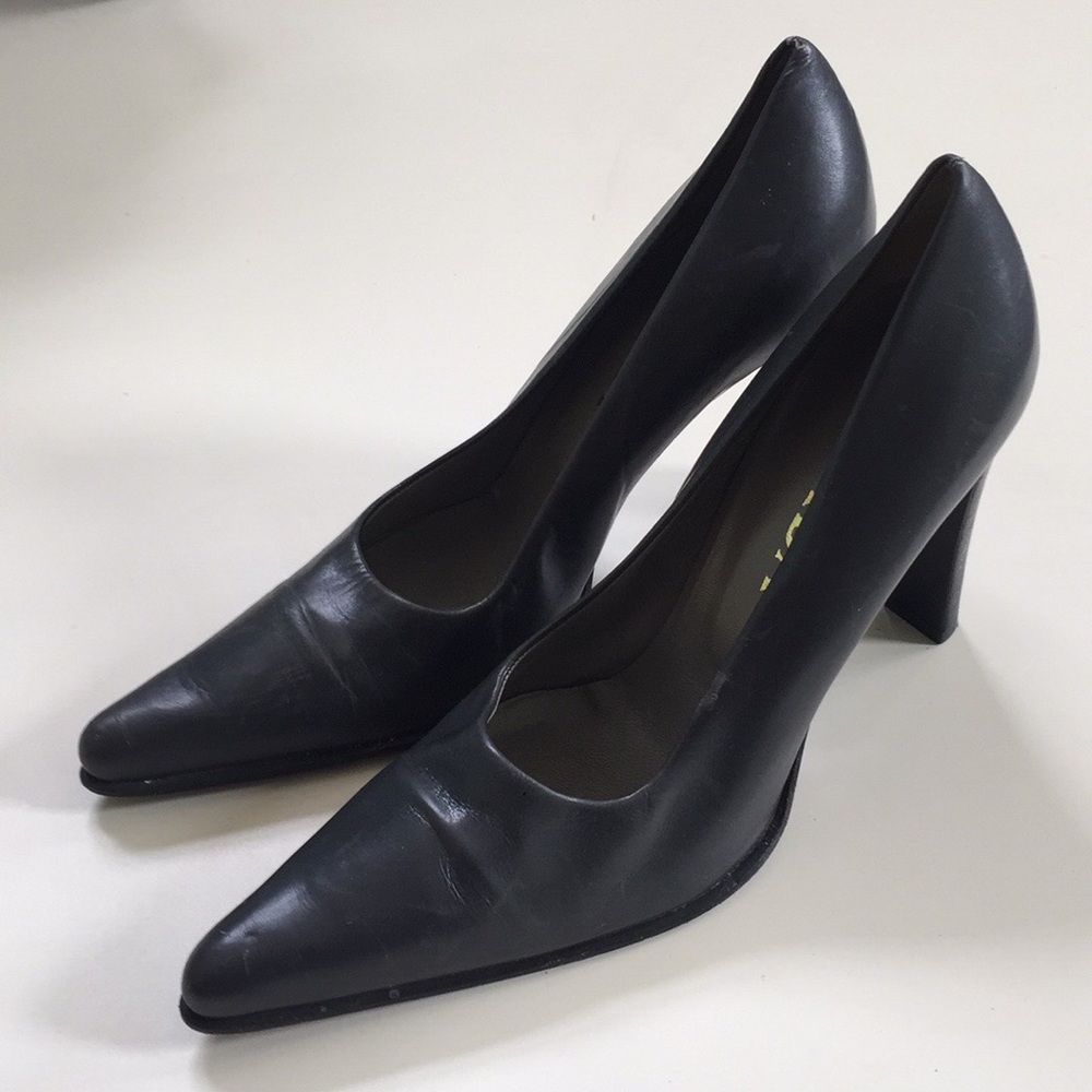 Prada Shoes - Picture 4 of 6